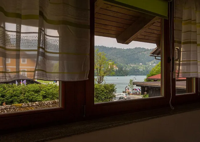 アパート Honey Bee