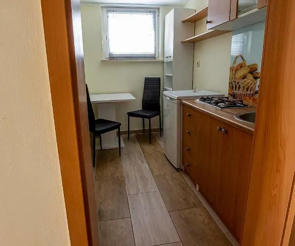 アパート Honey Bee